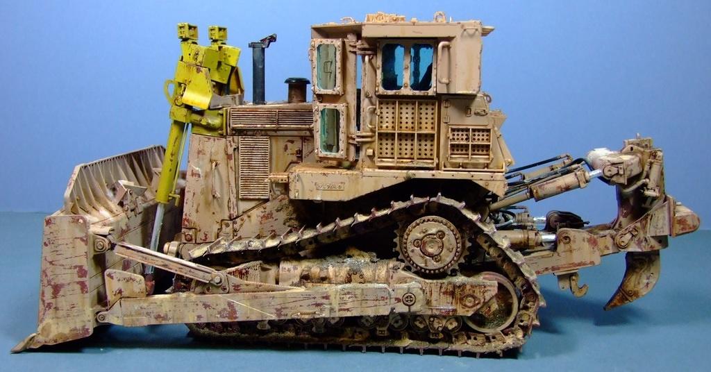 Caterpillar D9R Doobi Armoured Bulldozer, Isaeli Defence Force, 1:35