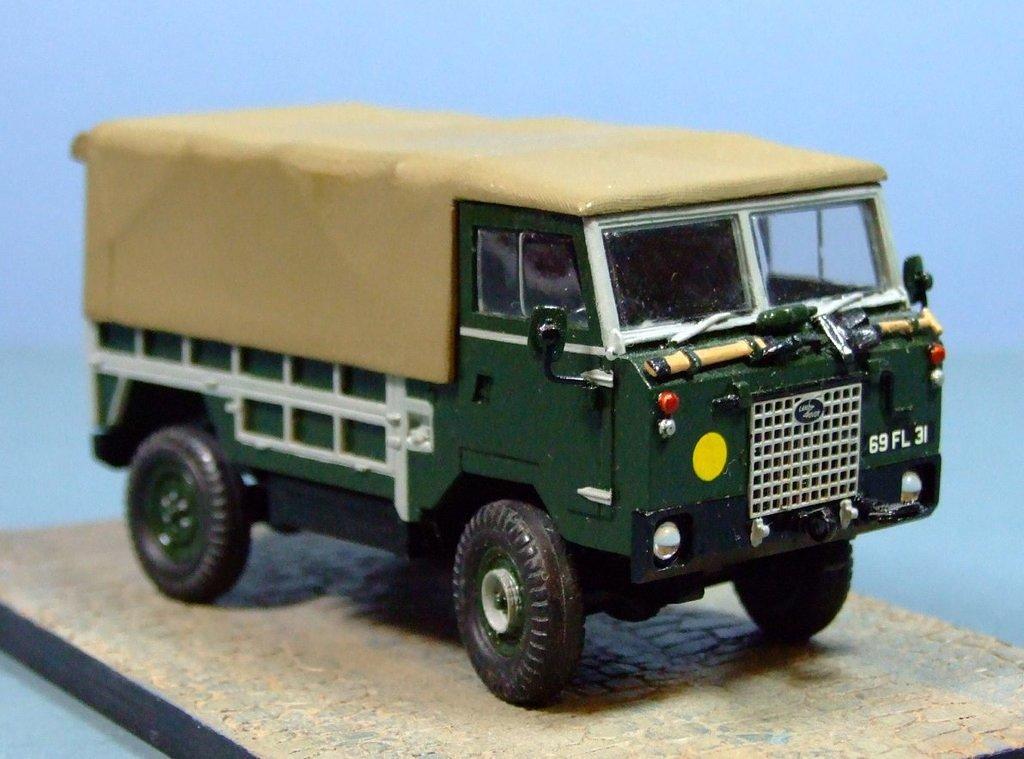 Land Rover 101FC, 1:48