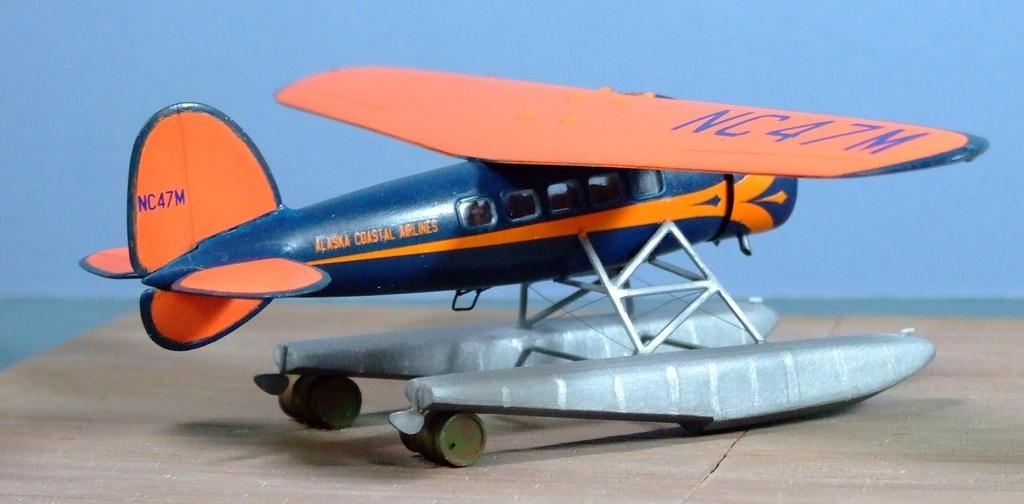 Lockheed Vega 5, 1:72