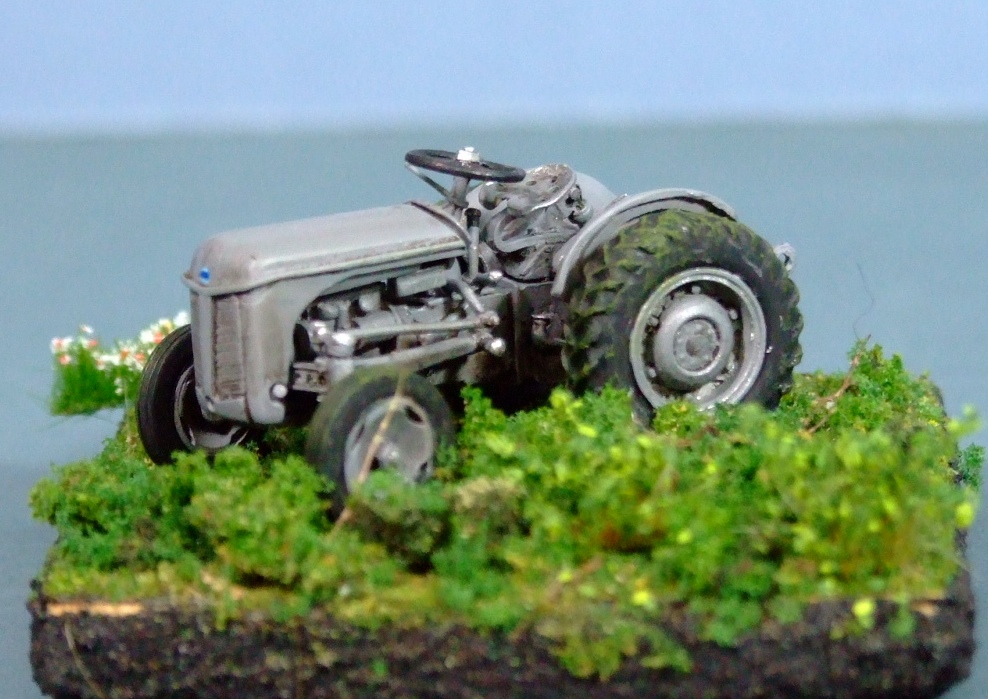 Ferguson TEA-20 Tractor, ~1942, 1:76