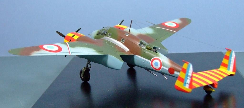 Breugeut 693, Vichy French, 1:72