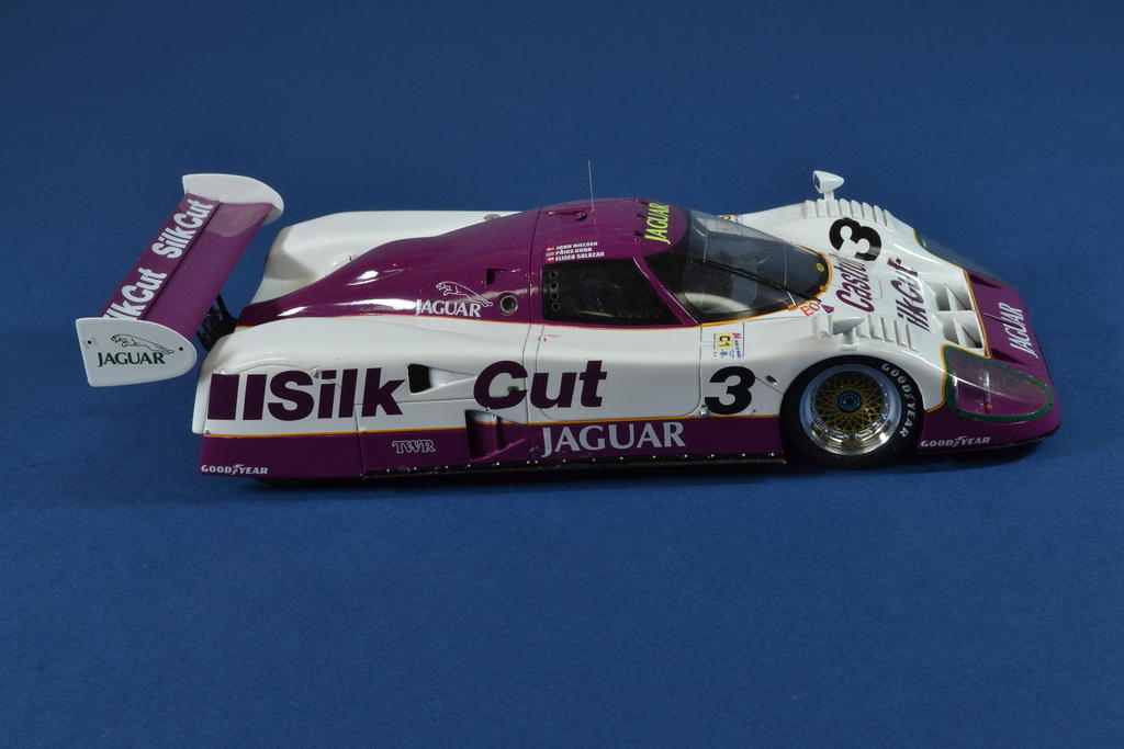 Jaguar XJR12, 1:24 Le Mans Miniatures