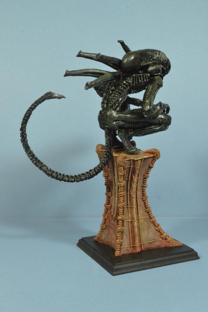 Alien on Pedestal