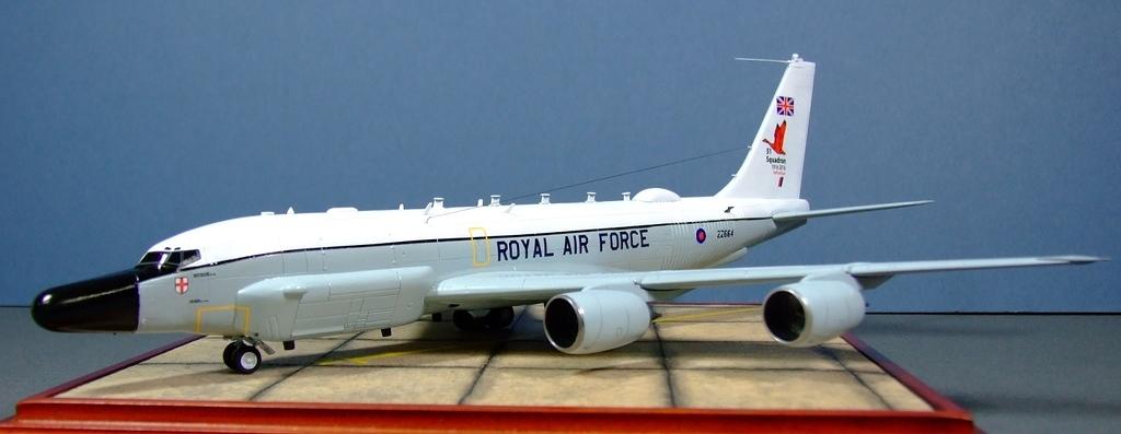 RAF RC-135W Airseeker, 1:144