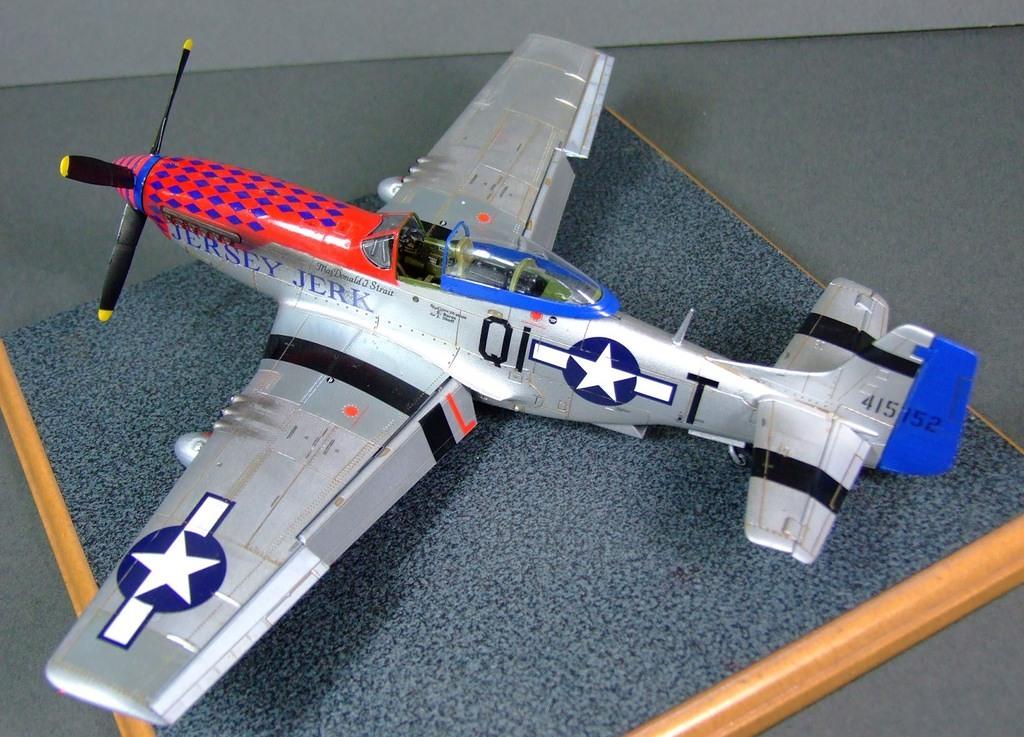 North American P-51D Mustang, 1:48