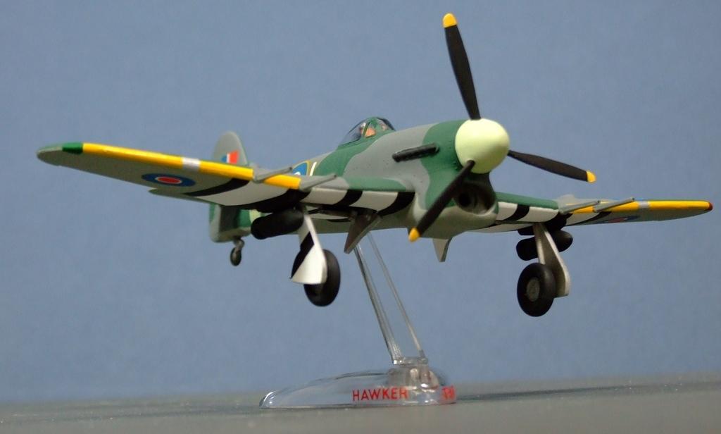 Hawker Typhoon, Airfix, 1:72