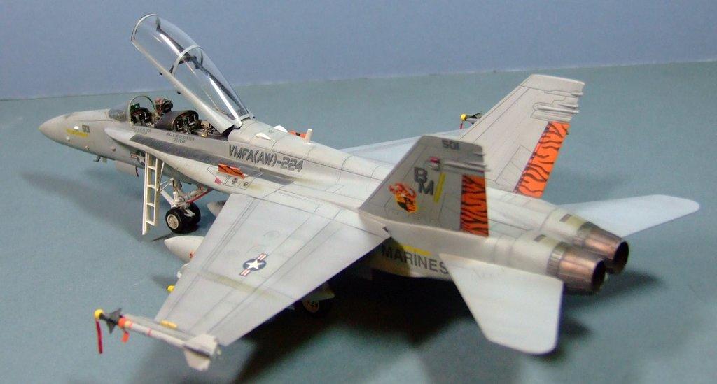 F/A-18D Hornet, VMFA(AW)-224, USMC, 1:72