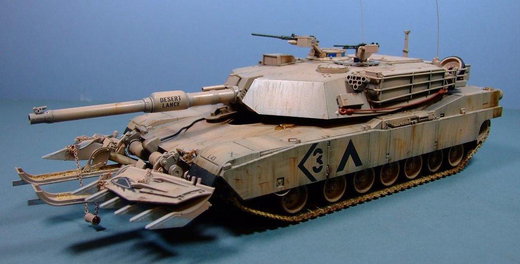 M1A1 Abrams with mine plough, 1:35
