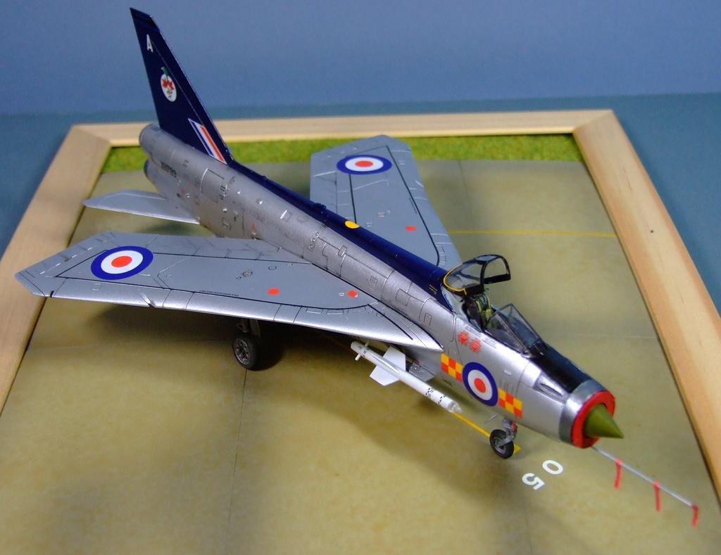 English Electric Lightning F.2A, 92 Sqdn, RAF, 1:72