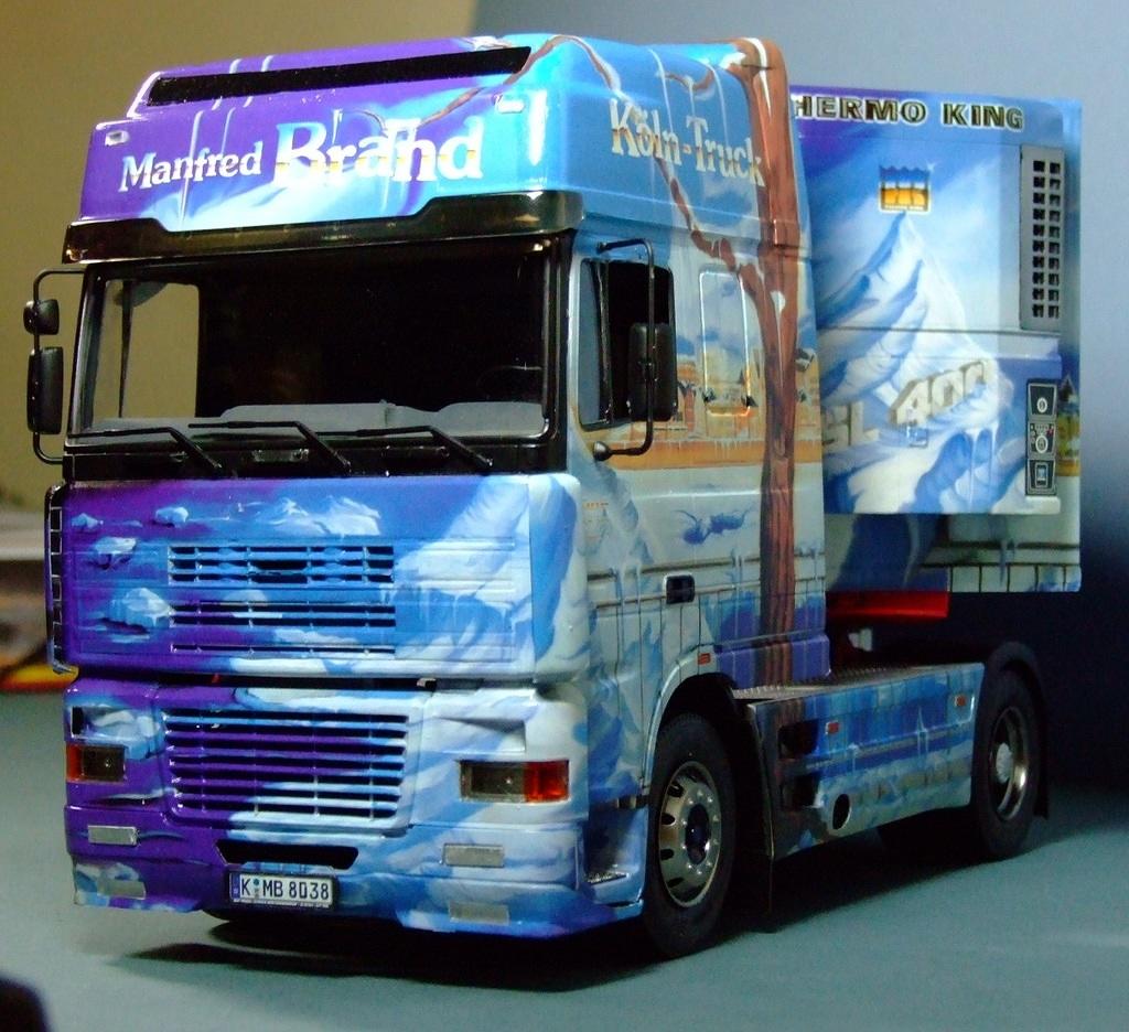 DAF 95XF and Trailer, 1:24