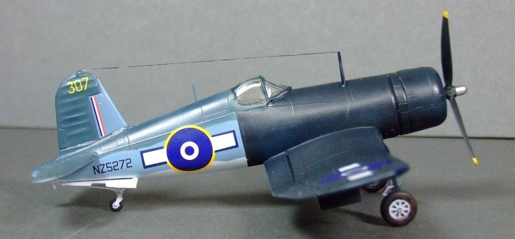 Vought F4U-1A Corsair, 1:72