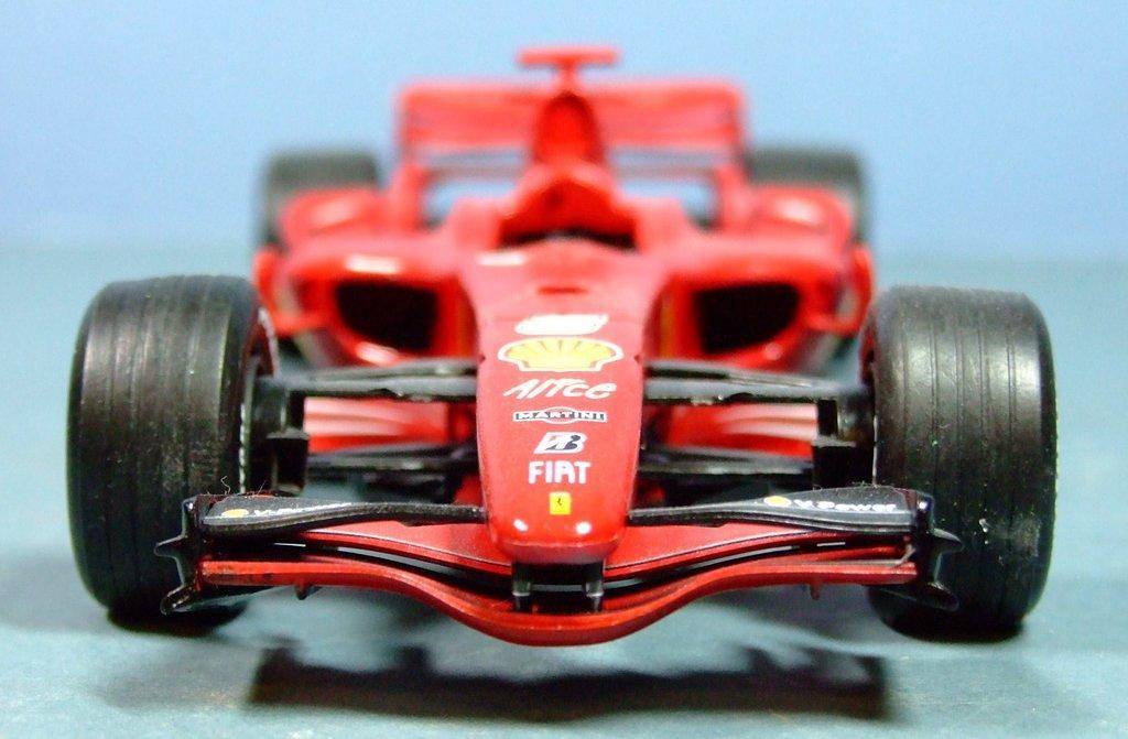 Ferrari F2007, 1:24