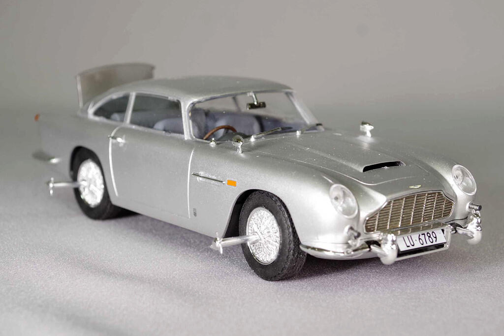 1:24 Aston Martin DB5 007