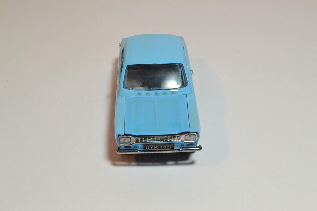 1:32 Ford Escort Mk 1, "Dad's Car"