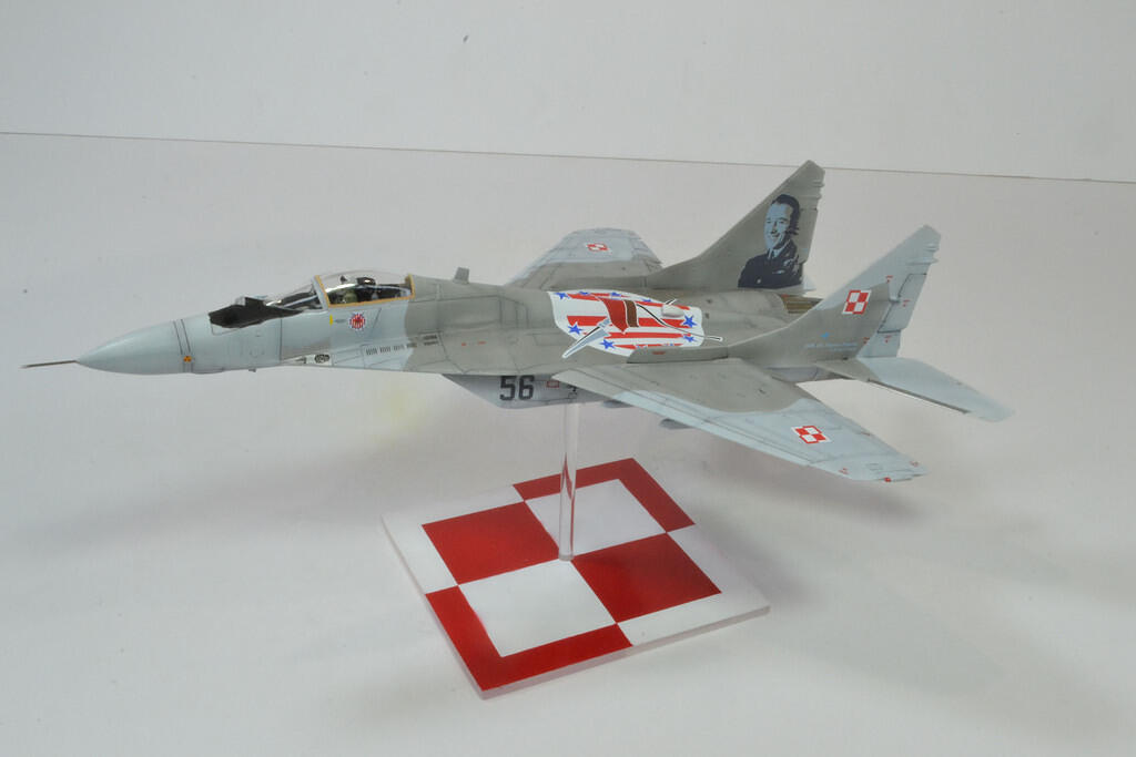 MiG-29, "Hereoes of Koscuiscko"