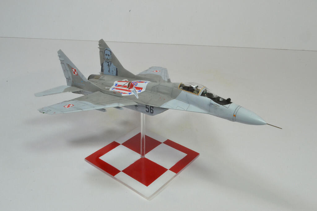 MiG-29, "Hereoes of Koscuiscko"