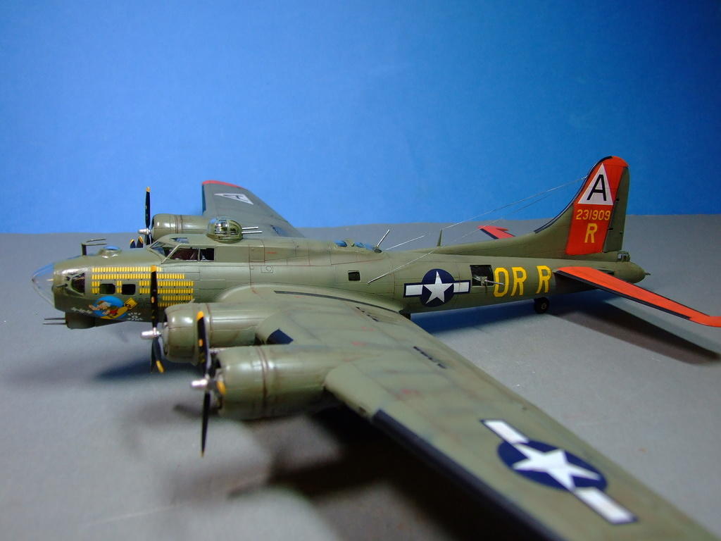 B 4 3 b 17. B-17g Flying Fortress. B-17g. B-17 Flying Fortress Revell. B-17 Flying Fortress Моделист.