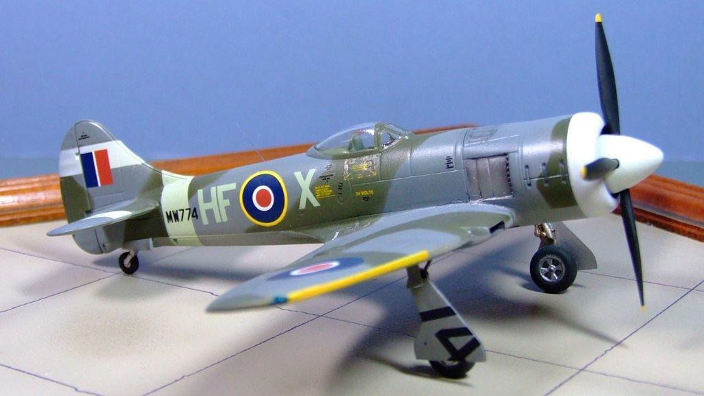 Hawker Tempest II, 54Sqdn, RAF, 1:72