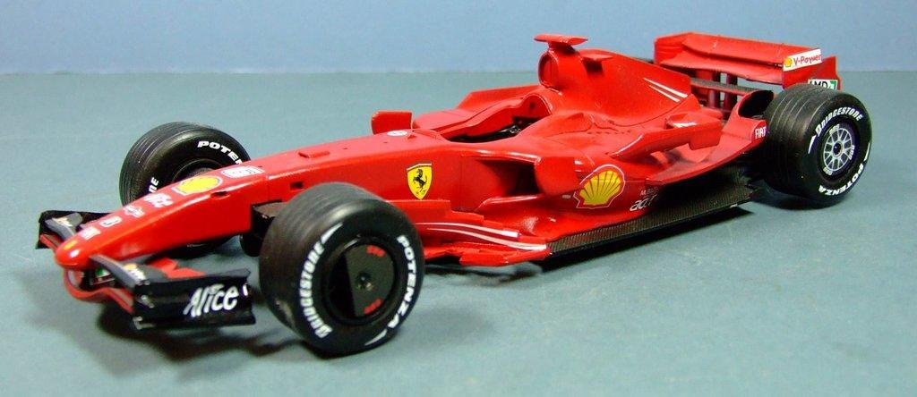 Ferrari F2007, 1:24