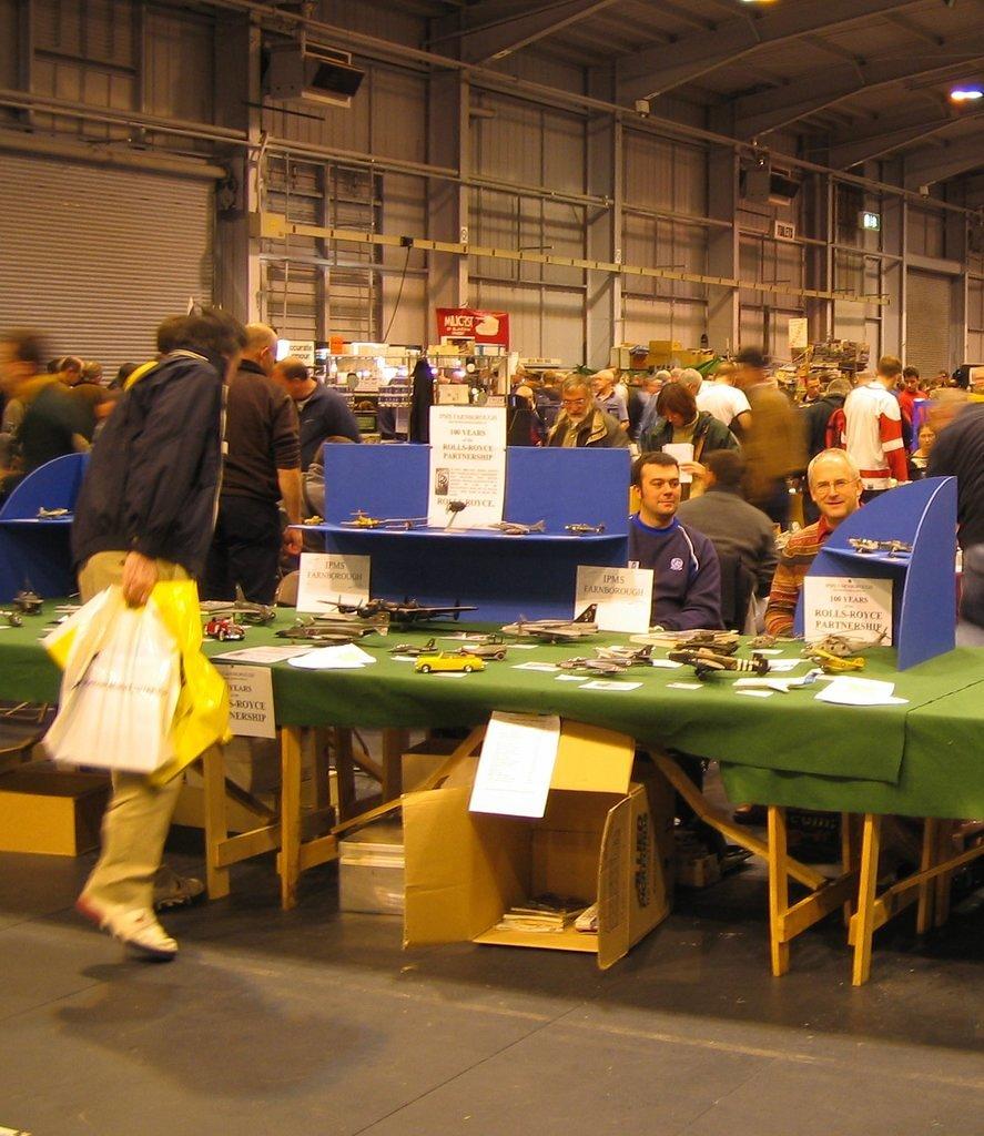 2004 Rolls Royce display